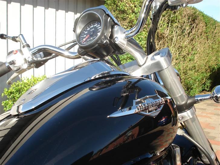 Suzuki Intruder M800 billede 5