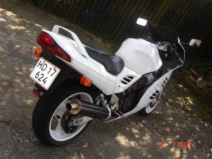 Suzuki RF900R *** Solgt *** billede 5