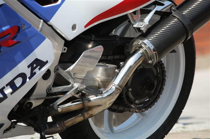 Honda VFR 400 R NC 30 solgt billede 17