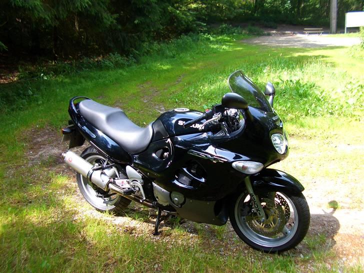 Suzuki GSX750F SOLGT billede 1