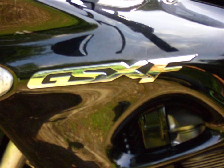 Suzuki GSX750F SOLGT billede 3