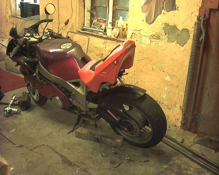 Yamaha Fzr 600 - Sådan så den ud før,bare ikke med den bagende billede 11