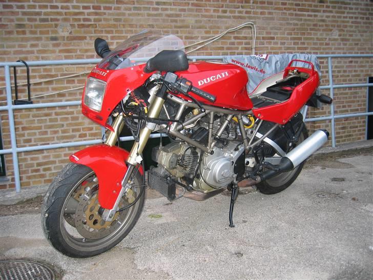 Ducati 750 SuperSport - Nuda - Hjemme i privaten. Da vi hev tændrørene ud... billede 10