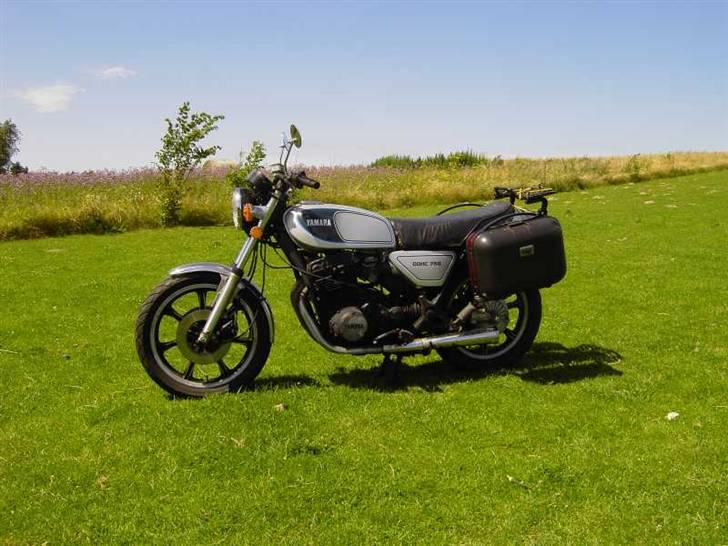 Yamaha XS 750 billede 1