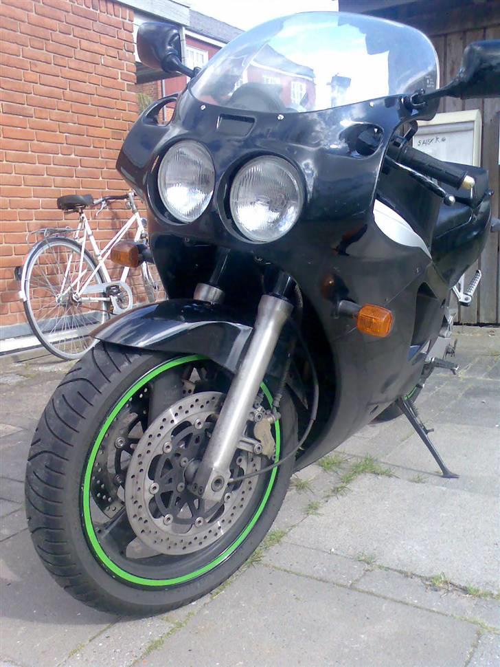 Kawasaki ZXR 750 - Et lille billede af mine rimstripes. Synes selv det er blevet godt billede 9