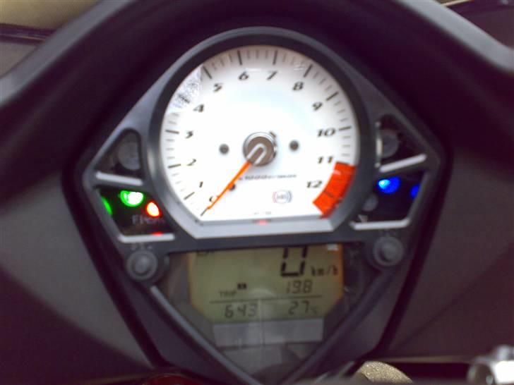 Suzuki SV 650S  - 19.8 km..... Har lige hentet den! billede 9