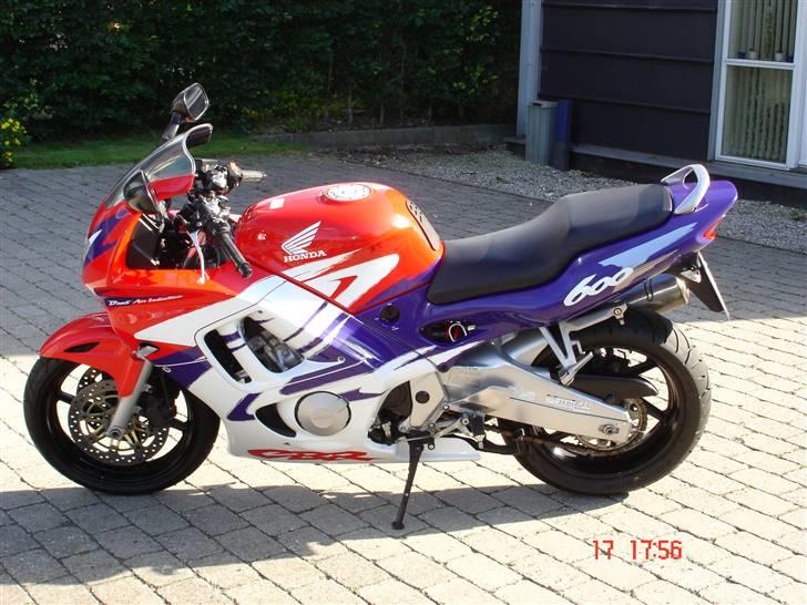 Honda CBR 600  F3 *solgt* billede 1