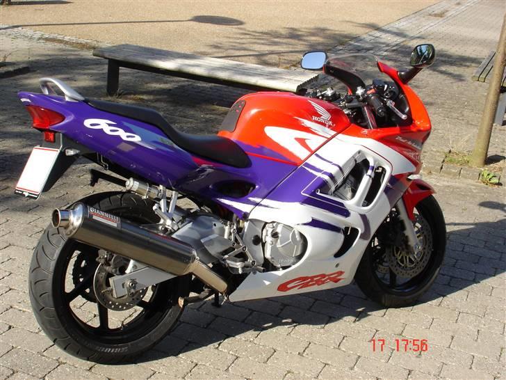 Honda CBR 600  F3 *solgt* billede 3