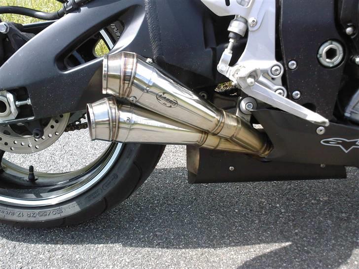 Suzuki GsxR 750 [SOLGT] - GP-look Laser potte... ifølge Laser +3hk og -2kg...  billede 4