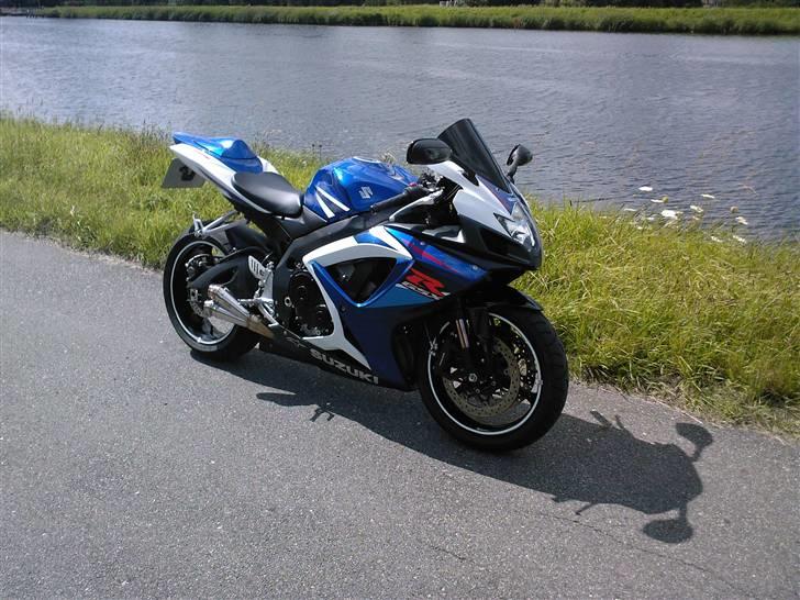Suzuki GsxR 750 [SOLGT] billede 8