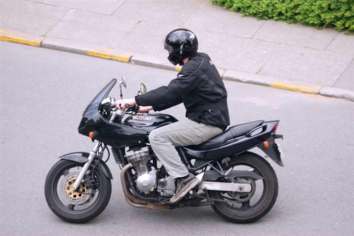 Suzuki GSF 600 Bandit - Accccceleting... billede 2