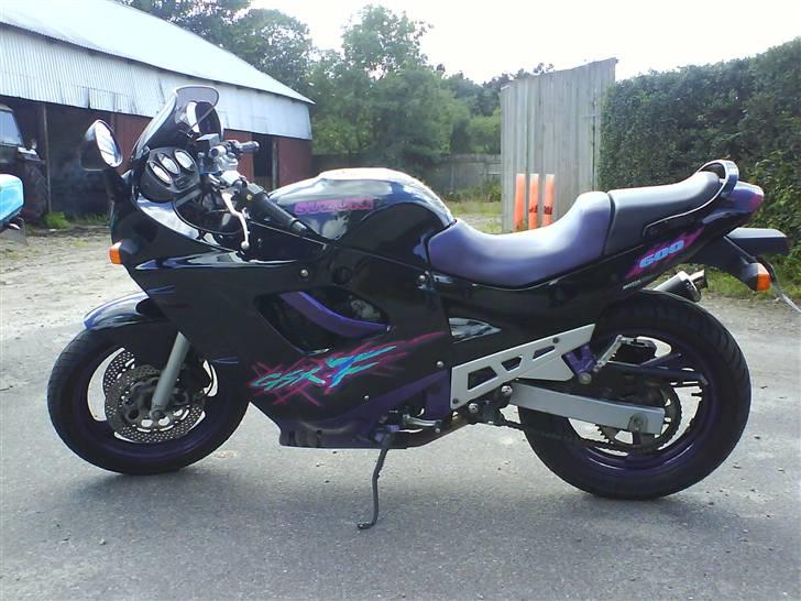 Suzuki gsx600f solgt billede 2