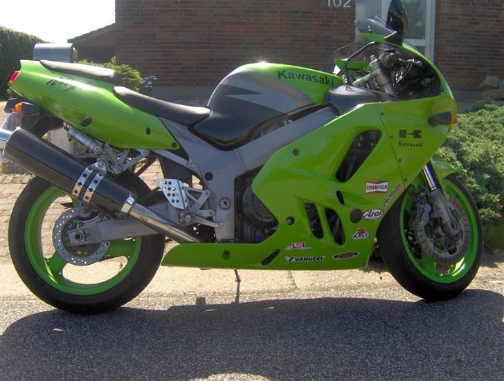 Kawasaki zx9r  SOLGT billede 1