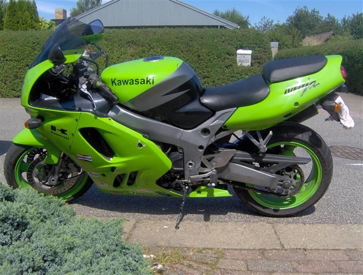 Kawasaki zx9r  SOLGT billede 3