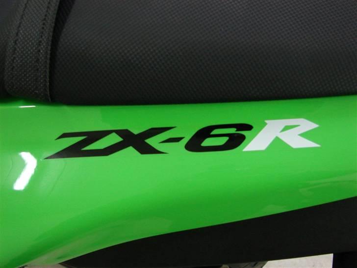 Kawasaki ZX6R NINJA billede 2
