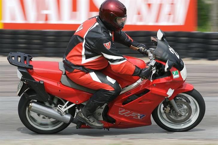 Honda VFR - Træning på Knutstorp billede 1