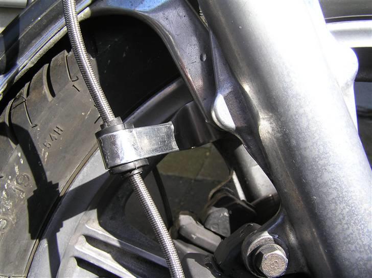 Yamaha xs 750 - ny holder til forbremseslange billede 11