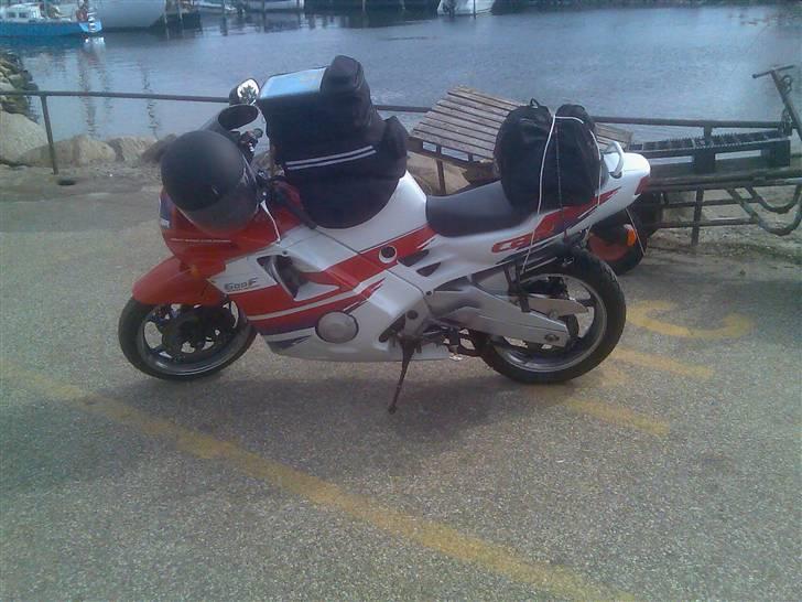 Honda CBR 600 F2 - Fuld opparkning på vej til sjælland :-) billede 10