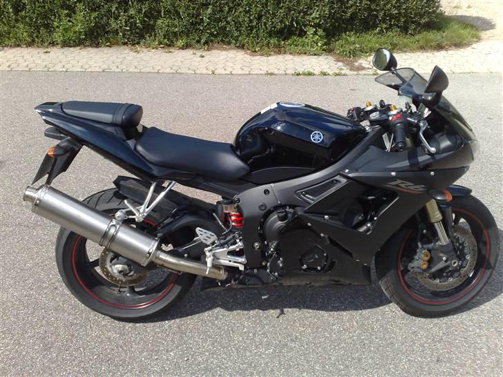 Yamaha R6S billede 8