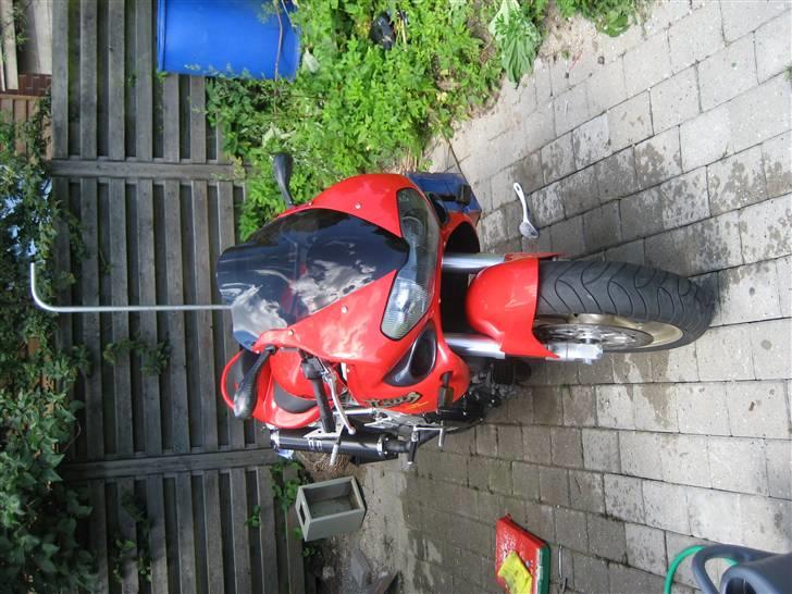 Suzuki tl 1000s (solgt) billede 8