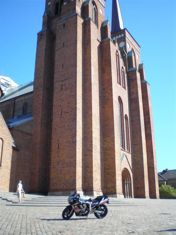 Suzuki GSXR 1100 *SOLGT* billede 2