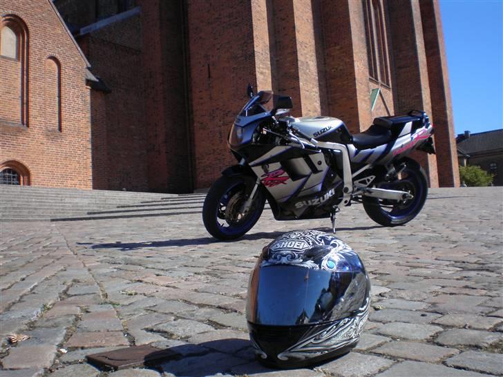 Suzuki GSXR 1100 *SOLGT* billede 11