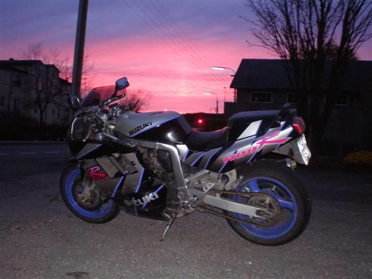 Suzuki GSXR 1100 *SOLGT* billede 12