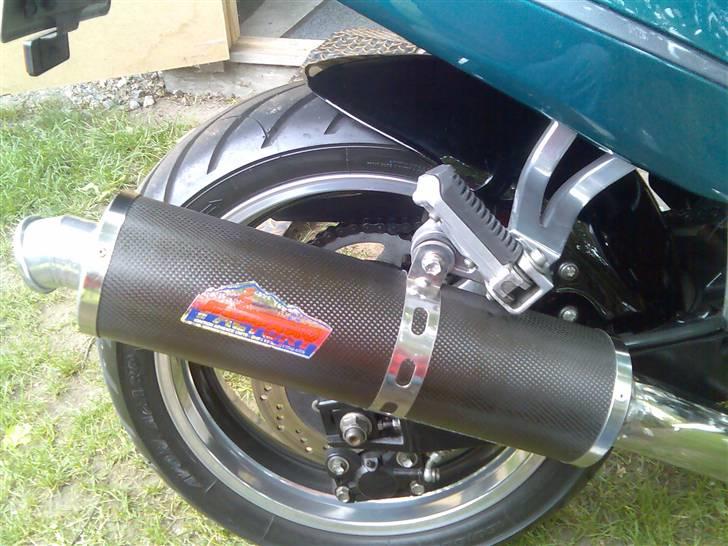 Suzuki RF 600 R billede 12