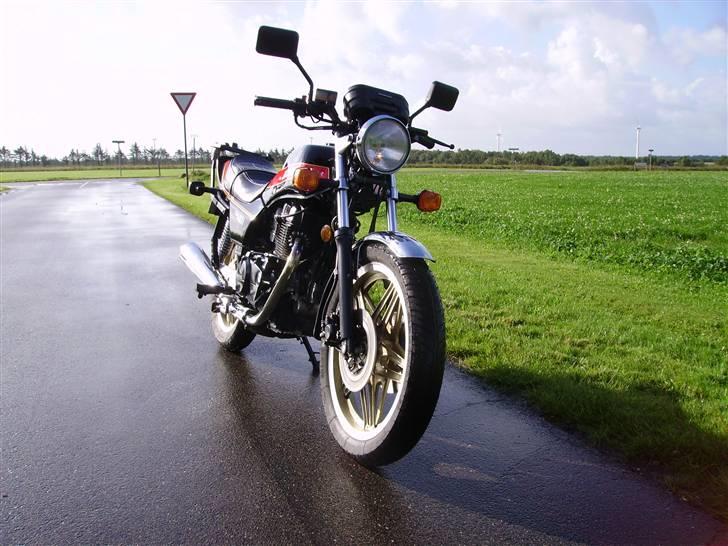 Honda CB 400N   * SOLGT * billede 4