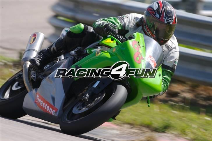 Yamaha YZF-R1 billede 14