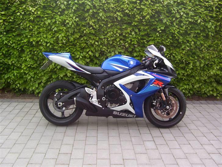 Suzuki Gsxr 750 K7 - Med standart potte billede 7