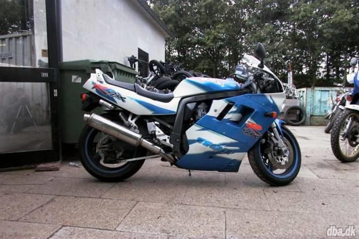 Suzuki gsxr1100 - sådan så den ud da jeg fik den ... synes selv at den er blevet noget pænere billede 8