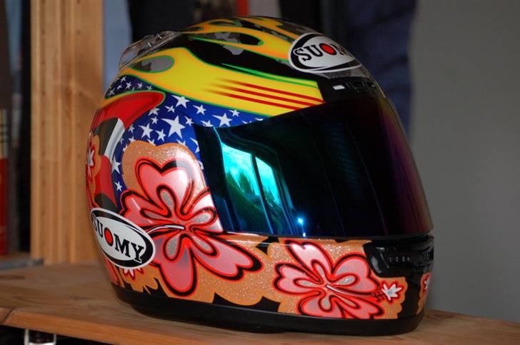 Suzuki GS 500E (solgt) - Min hjelm: Suomy Explorer Hawaiian Flower billede 8