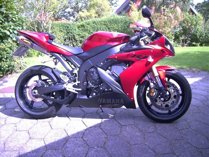 Yamaha R1 (Solgt) billede 1