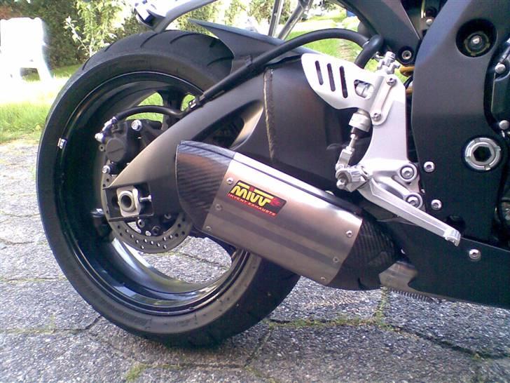 Suzuki Gsx-R750K7 solgt billede 8