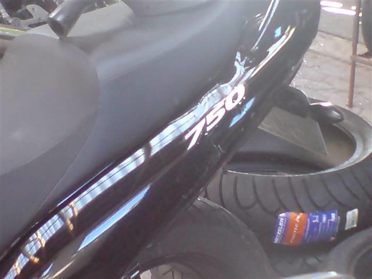 Suzuki Gsx 750f  R.I.P. - lorte billist billede 17