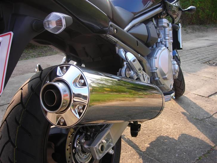 Suzuki GSF1250SAK7 - Lidt voldsom potte - måske der kommer en smartere på ...... billede 2