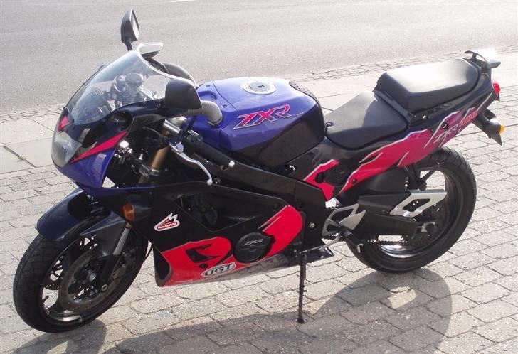 Kawasaki ZXR400 billede 2