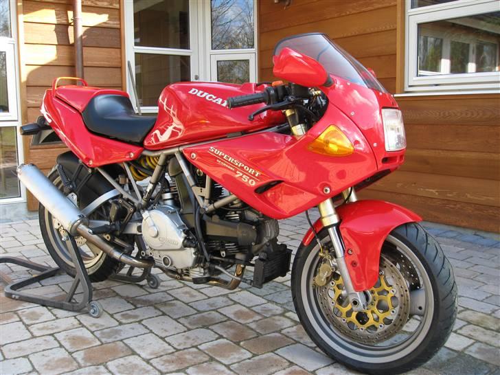 Ducati 750 SuperSport Nuda billede 1