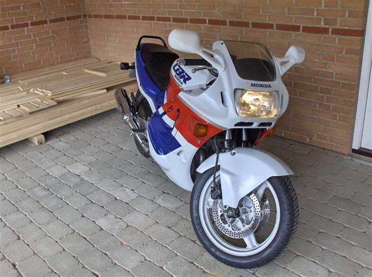 Honda CBR600F F1... SOLGT billede 2