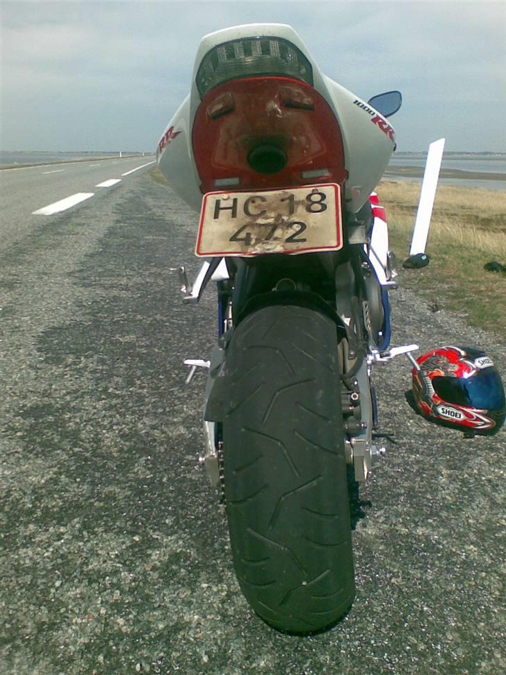 Honda cbr 1000RR totalskadet... billede 3