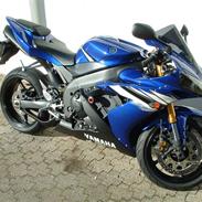 Yamaha R1