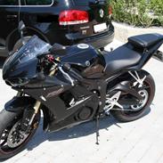 Yamaha R6