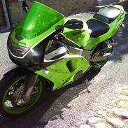 Kawasaki ZX6R