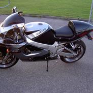 Suzuki GSXR 750