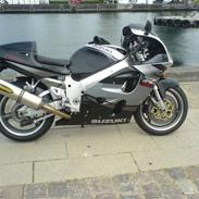 Suzuki GSXR 750
