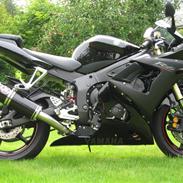 Yamaha R6