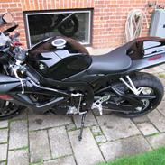 Suzuki gsxr 600 k7