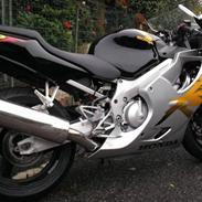 Honda CBR600 F4