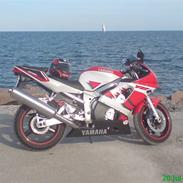 Yamaha R6